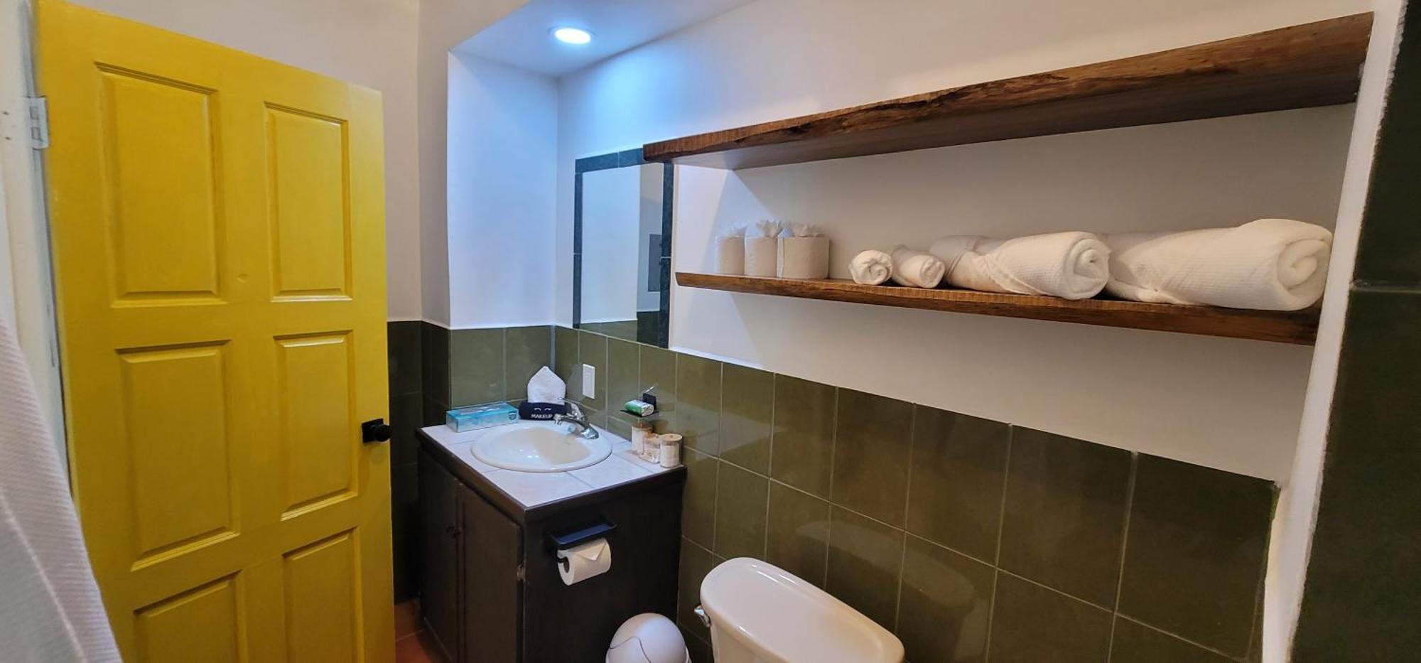 Hotel Alux House Placencia Esterno foto