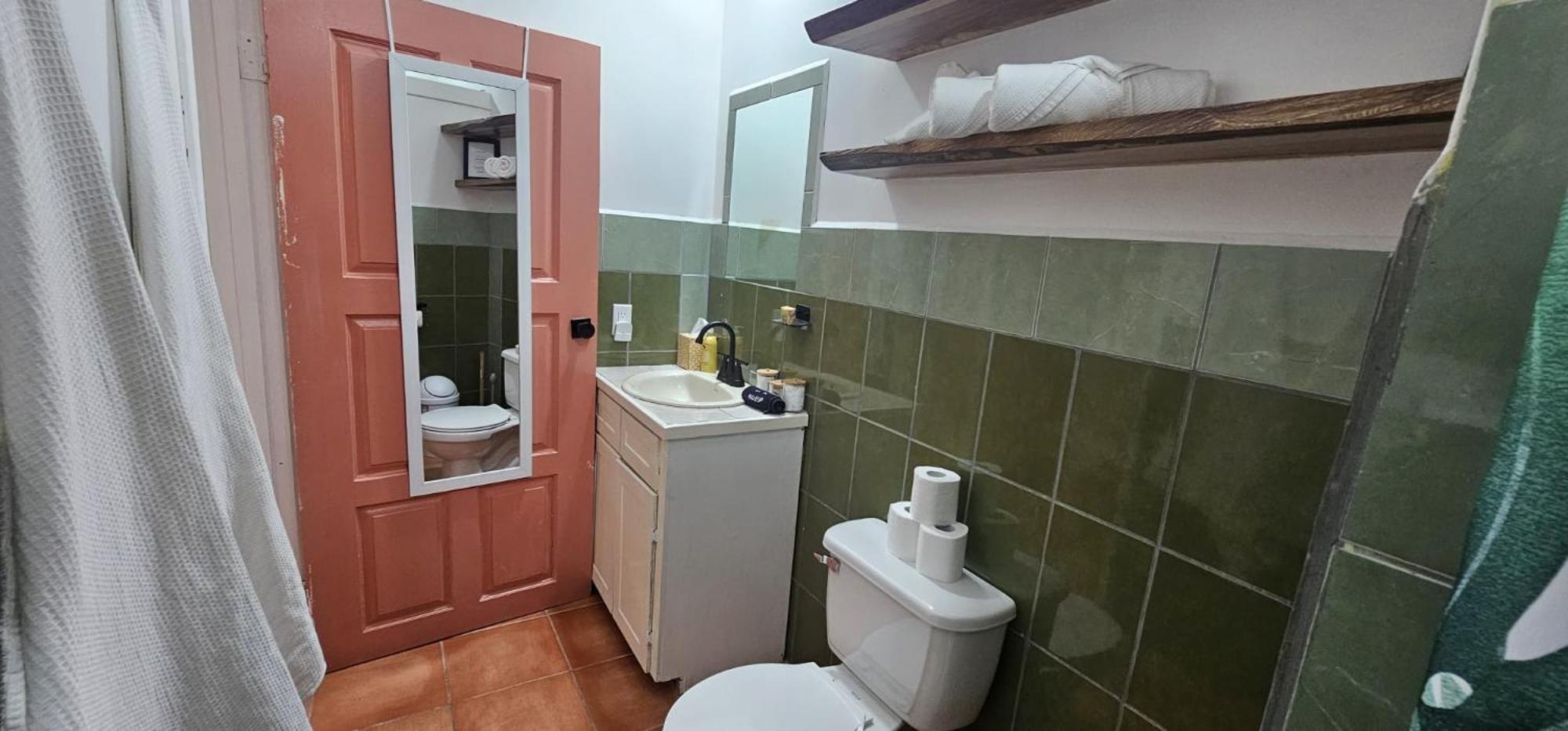 Hotel Alux House Placencia Esterno foto